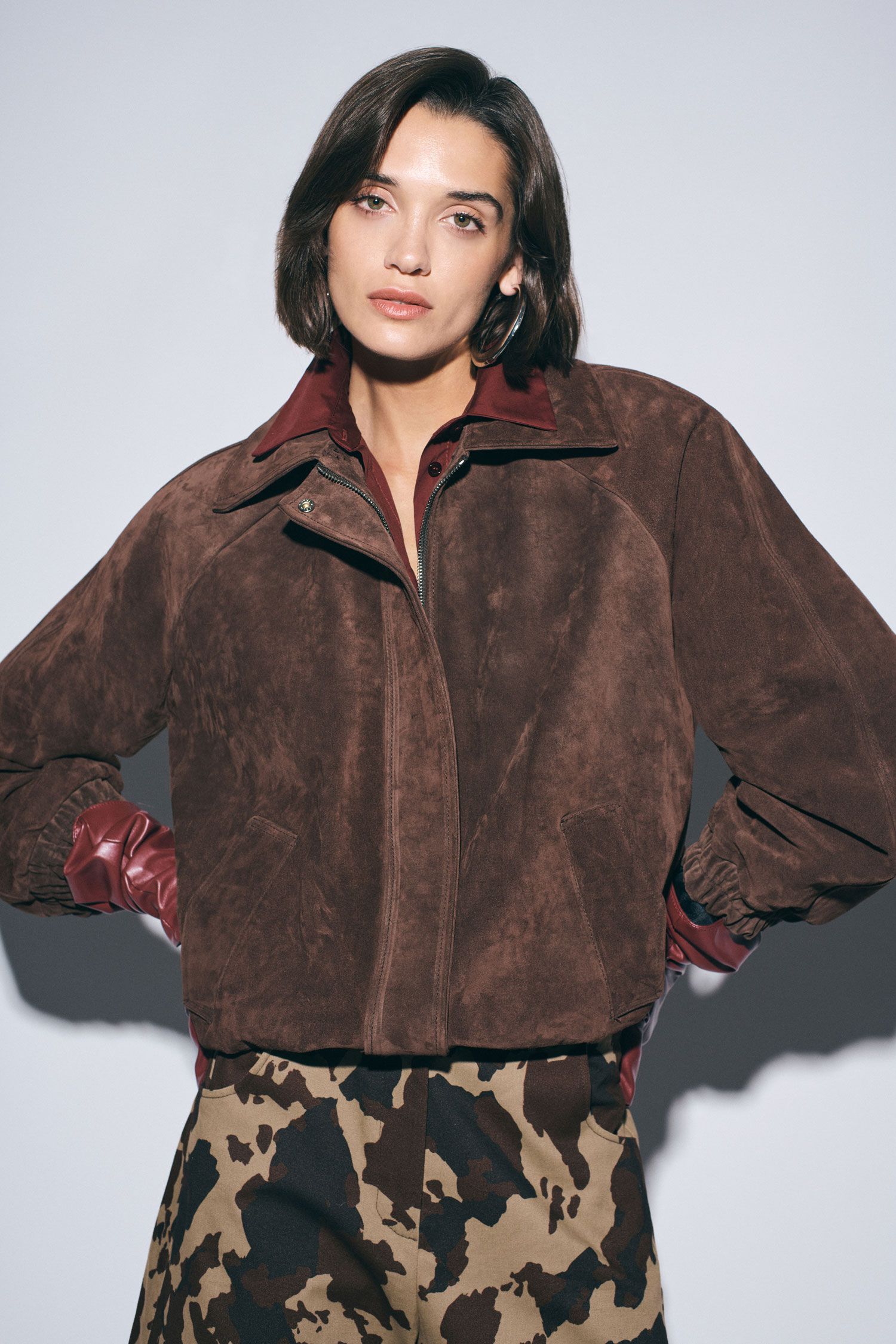 ז'קט בומבר עור חום  עם רוכסן