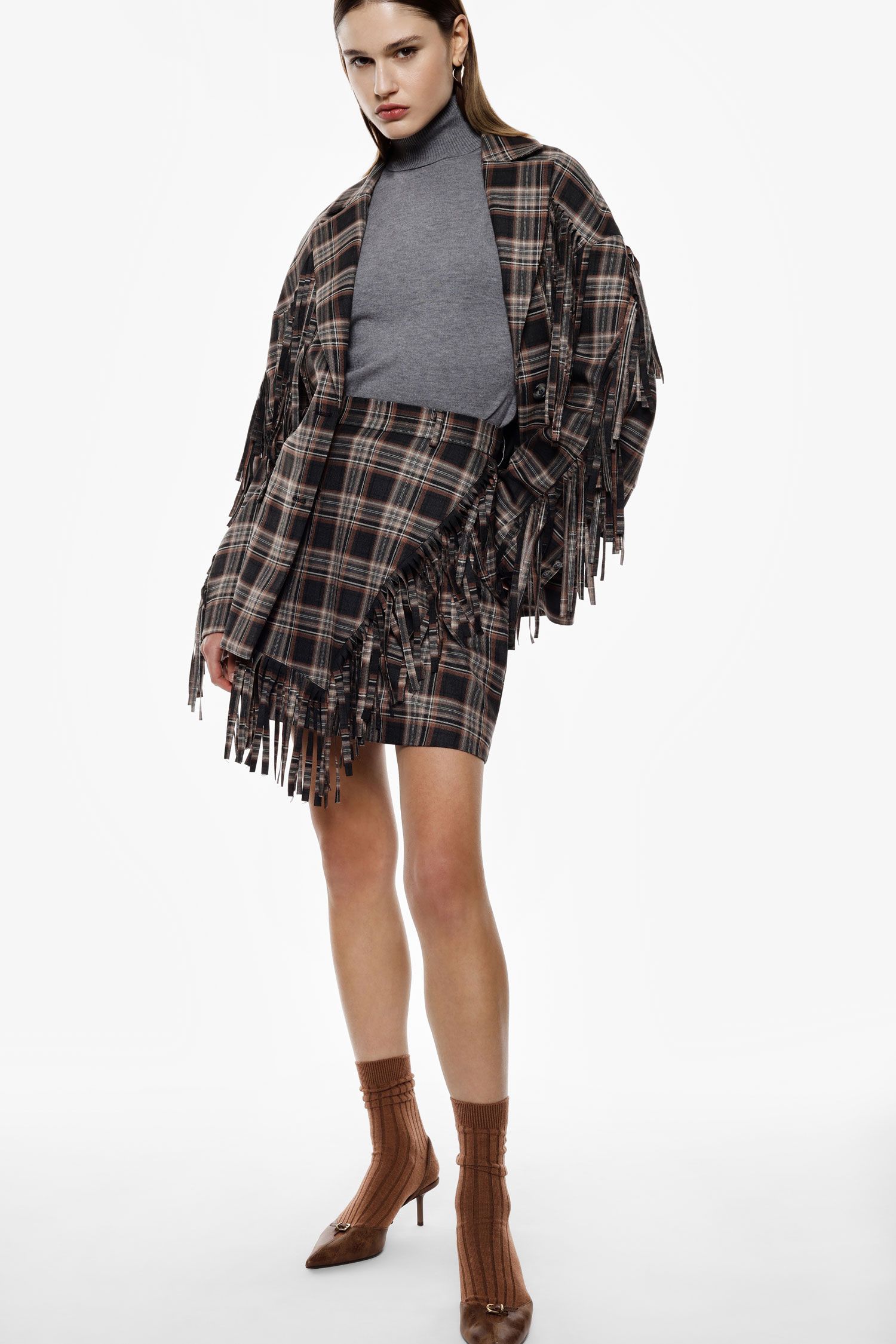 חצאית קצרה עם פרנזים והדפס