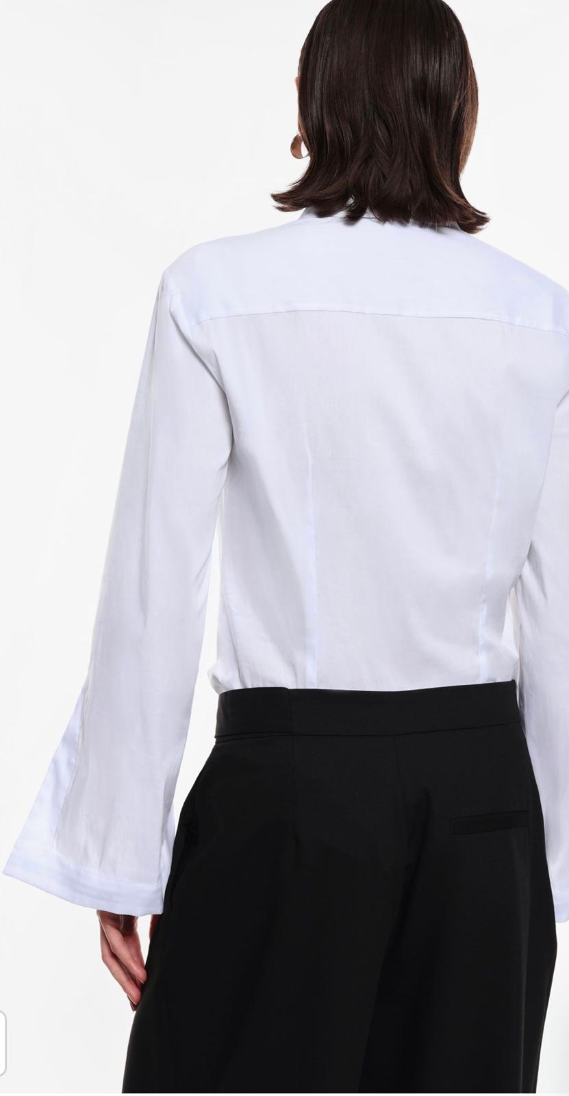 חולצה מכופתרת לבן קלאסית