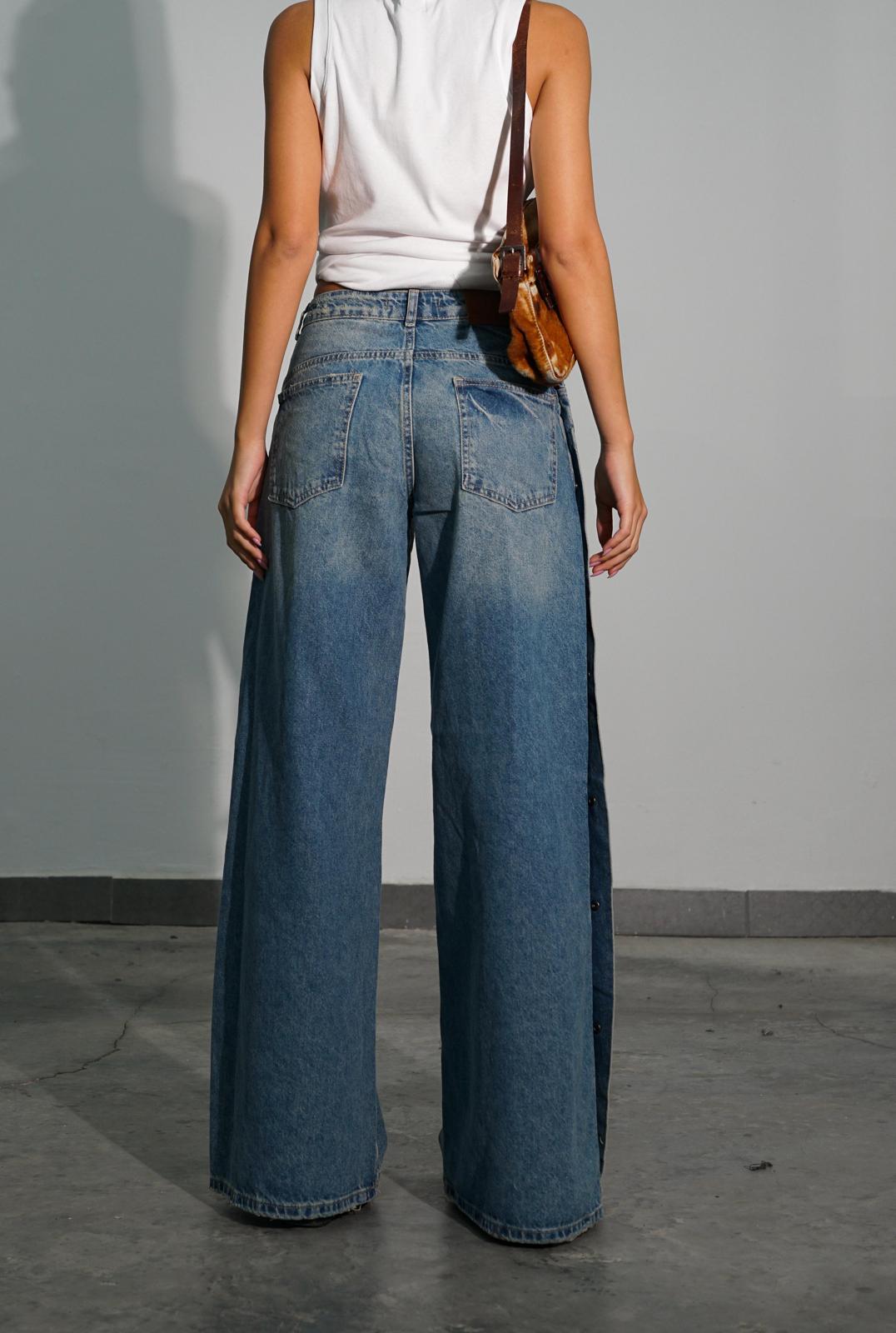 גינס תיק תק