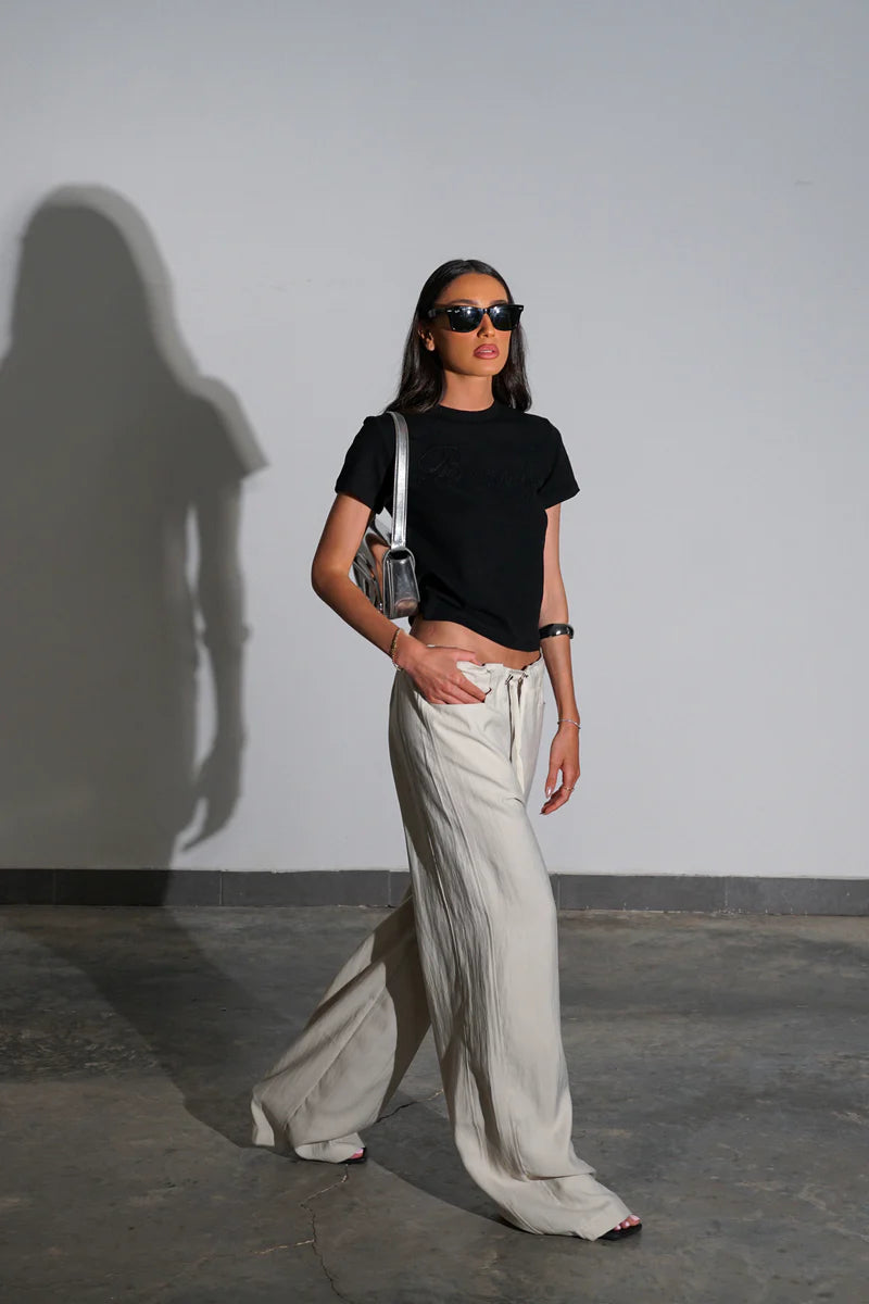 מכנסי שיינה-בז