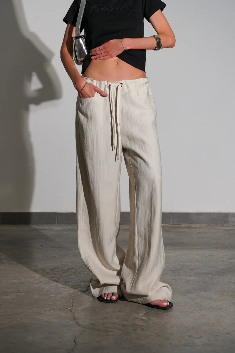 מכנסי שיינה-בז