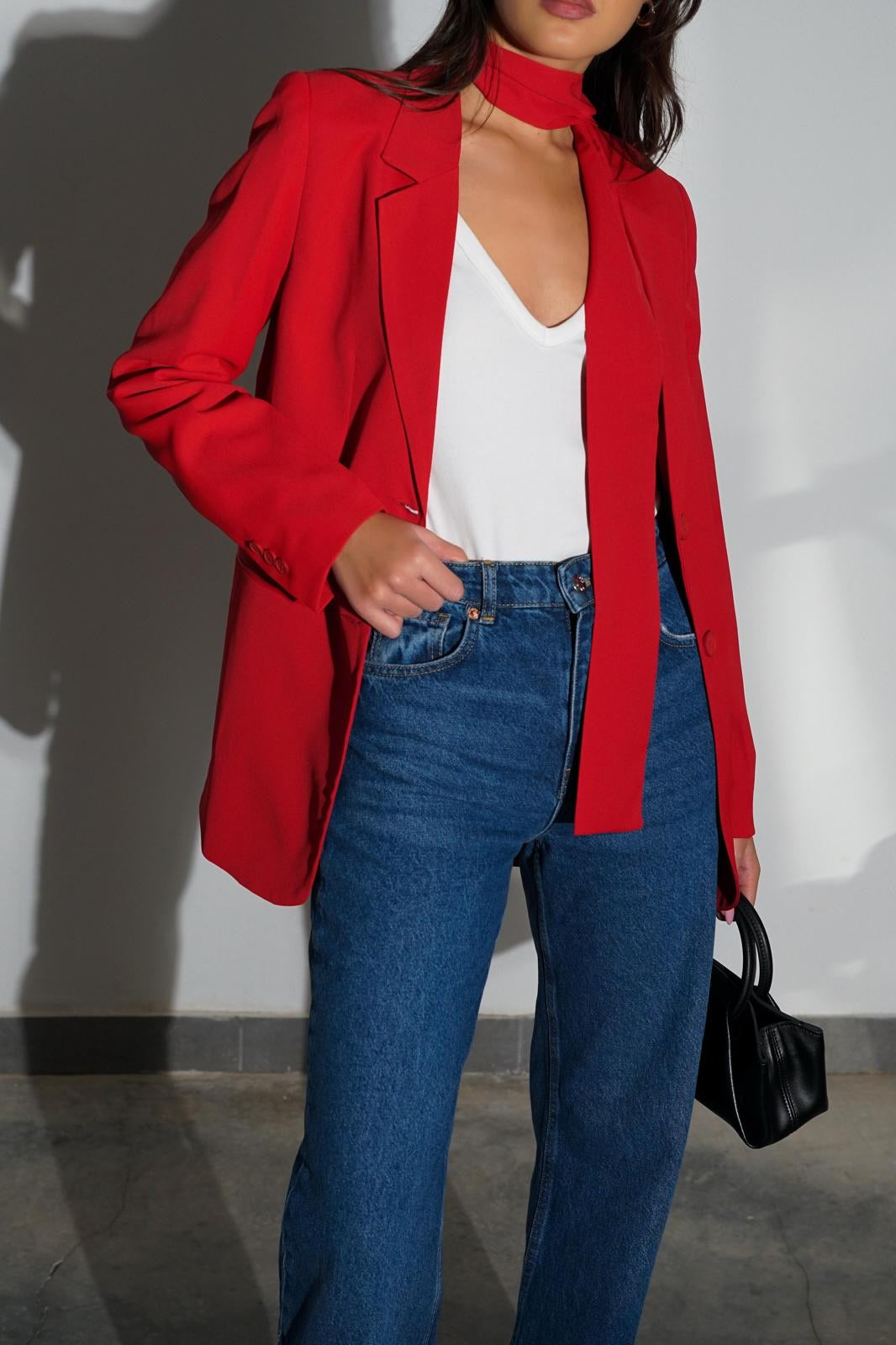 גקט  מחויט קשירה