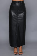 חצאית צמודה דמוי עור
