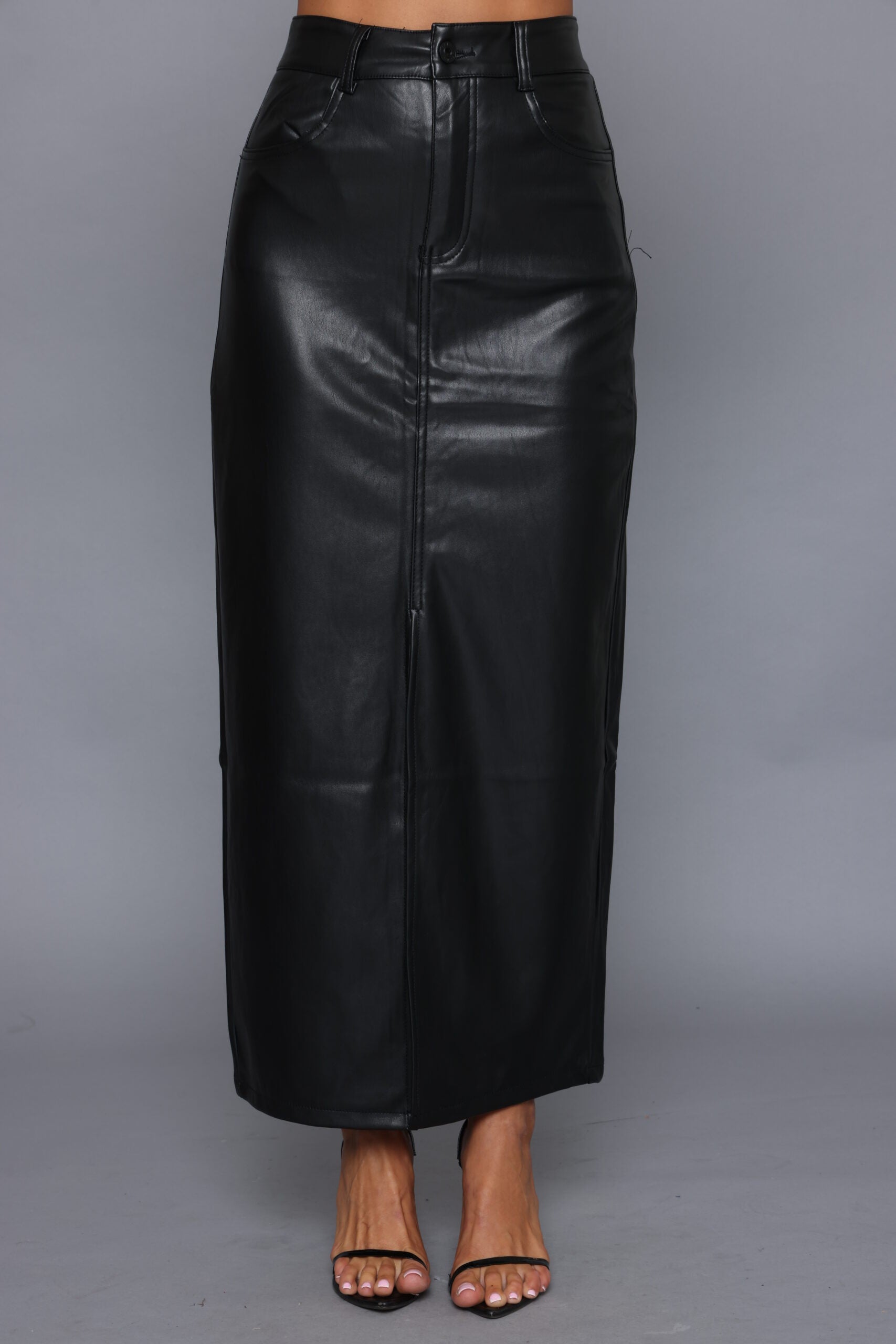 חצאית צמודה דמוי עור