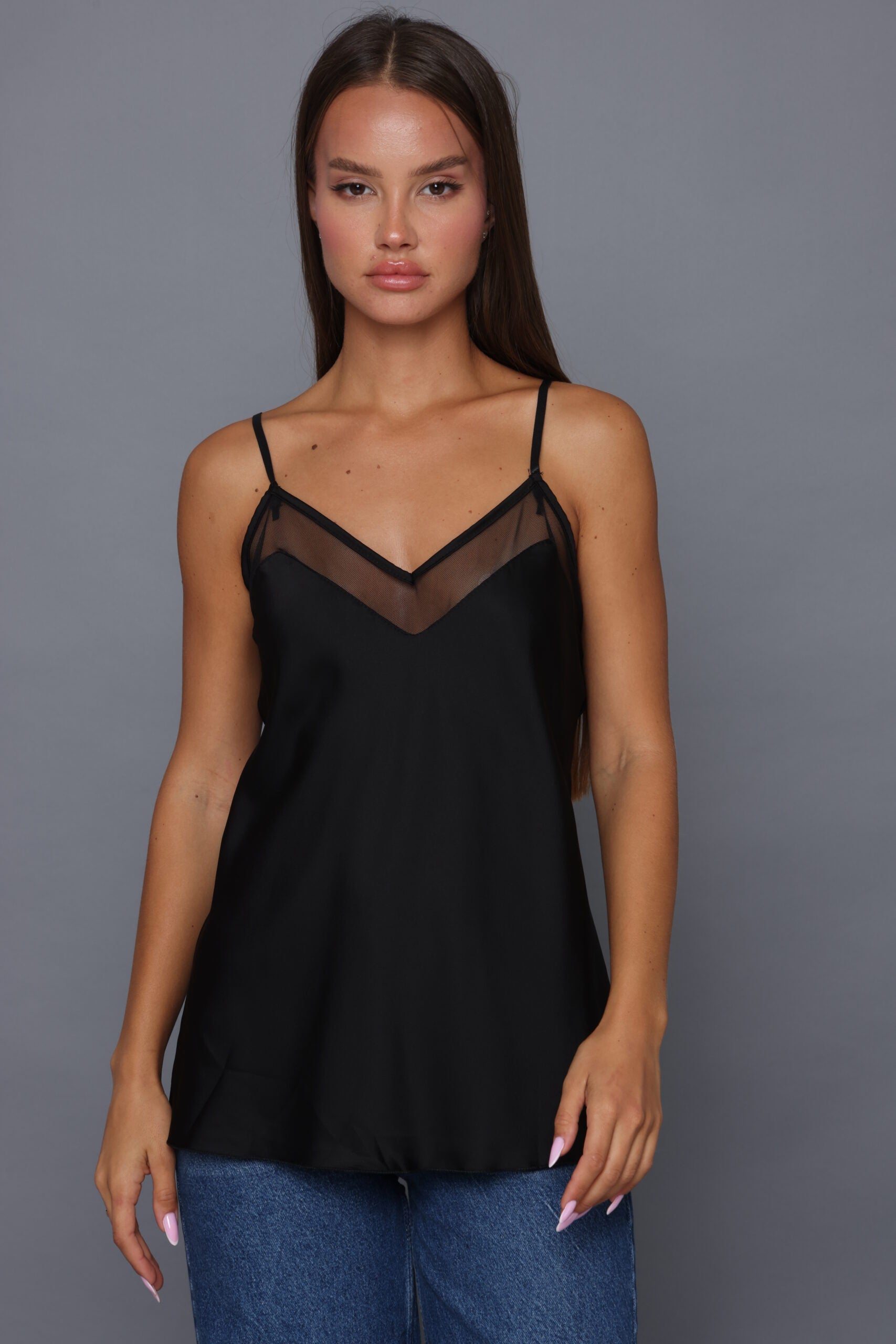 גופיית סאטן מחשוף רשת