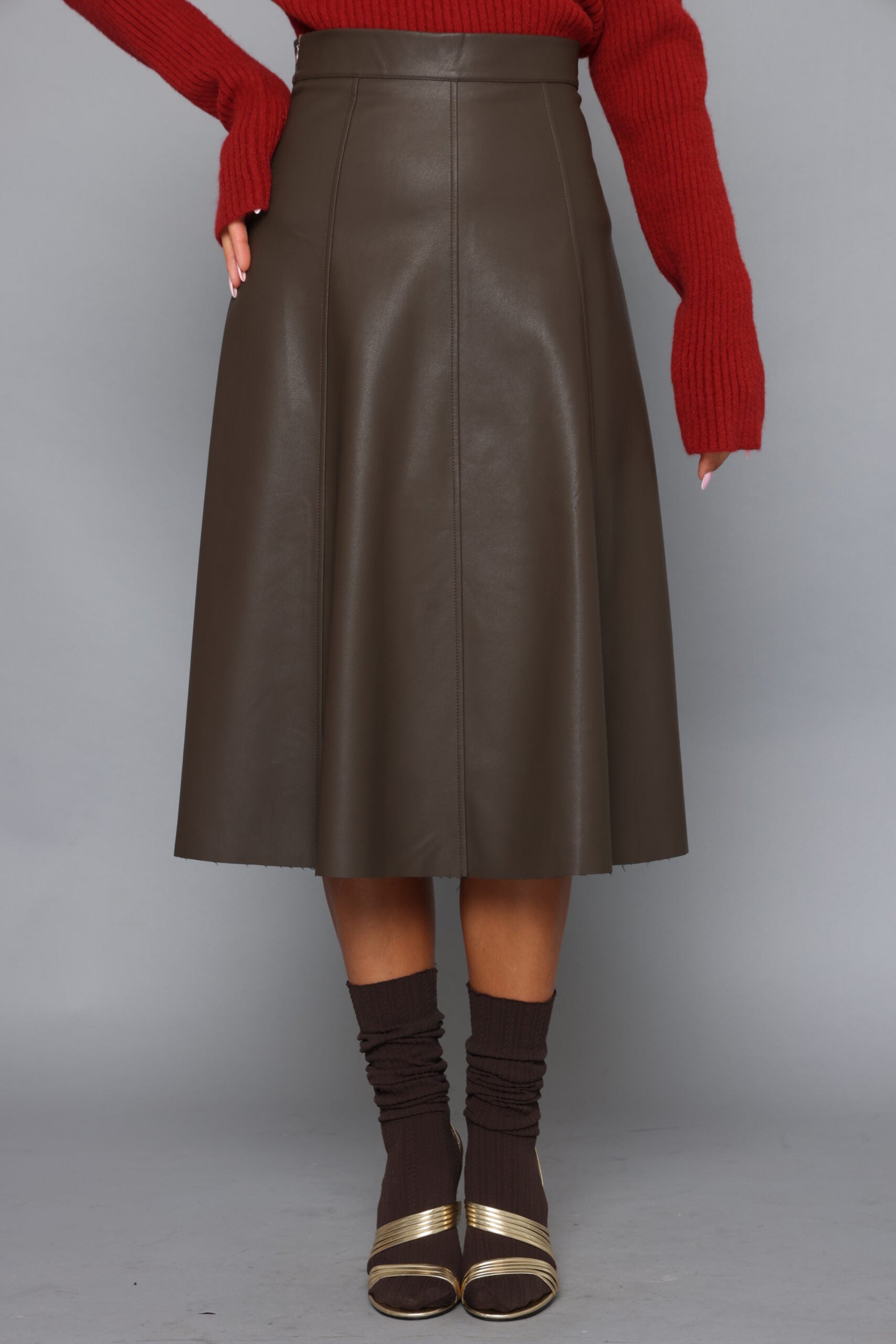 חצאית דמוי עור