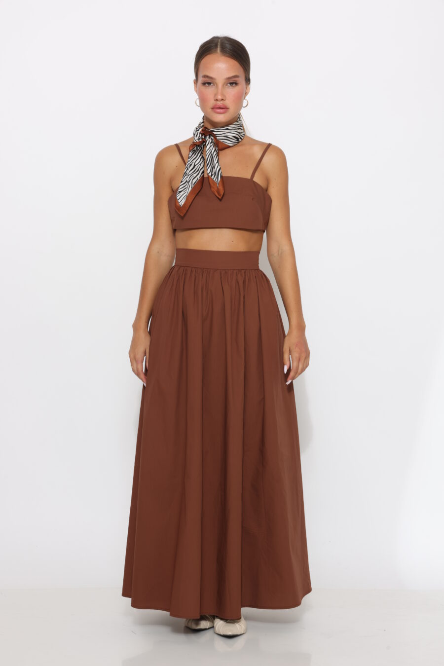 חליפת חצאית מקסי וטופ