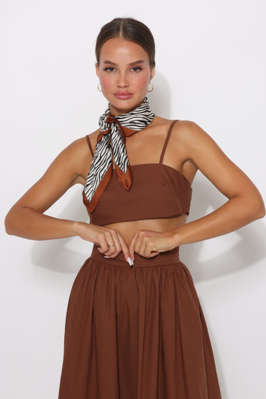 חליפת חצאית מקסי וטופ