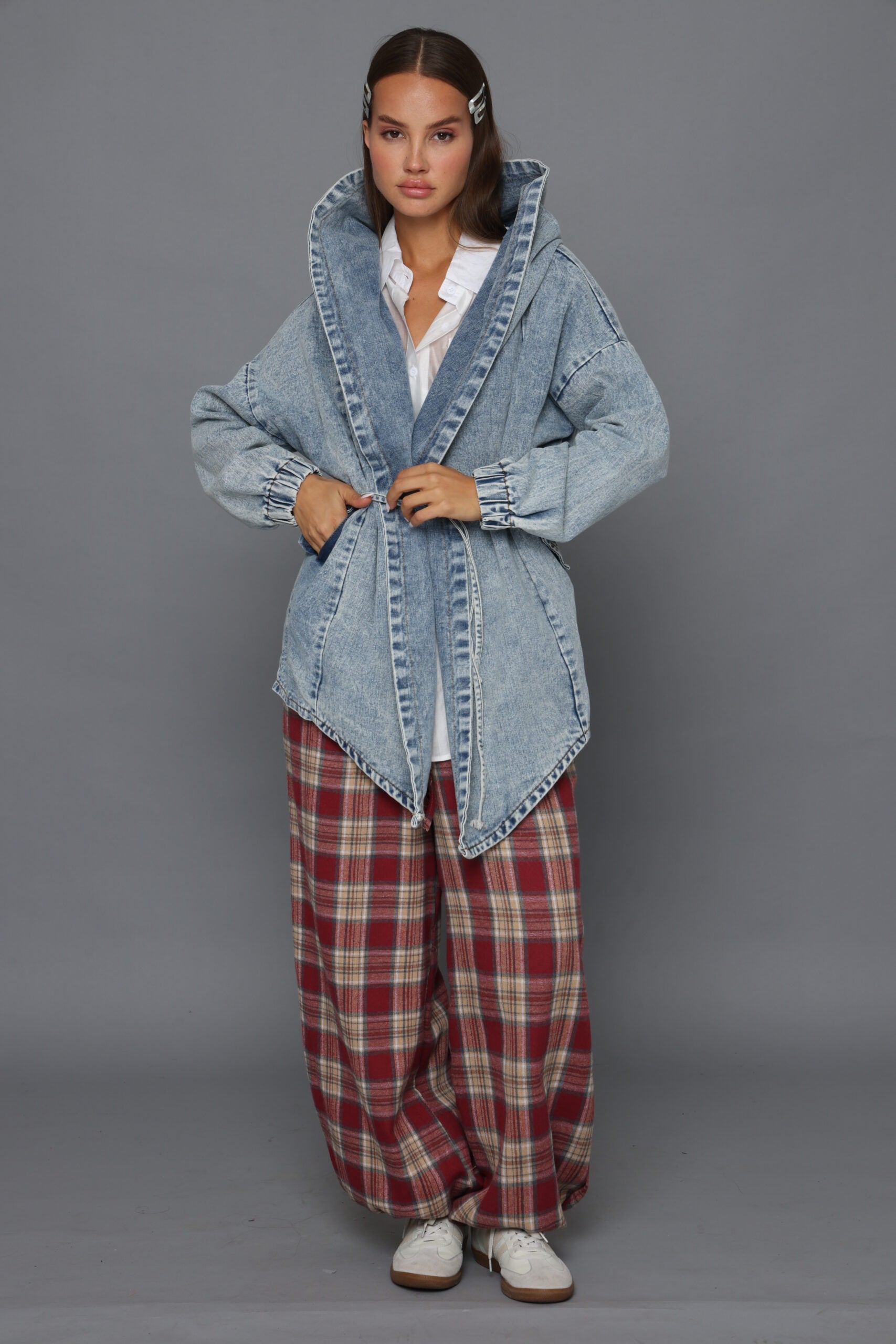 ג’קט ג’ינס קשירה במותן