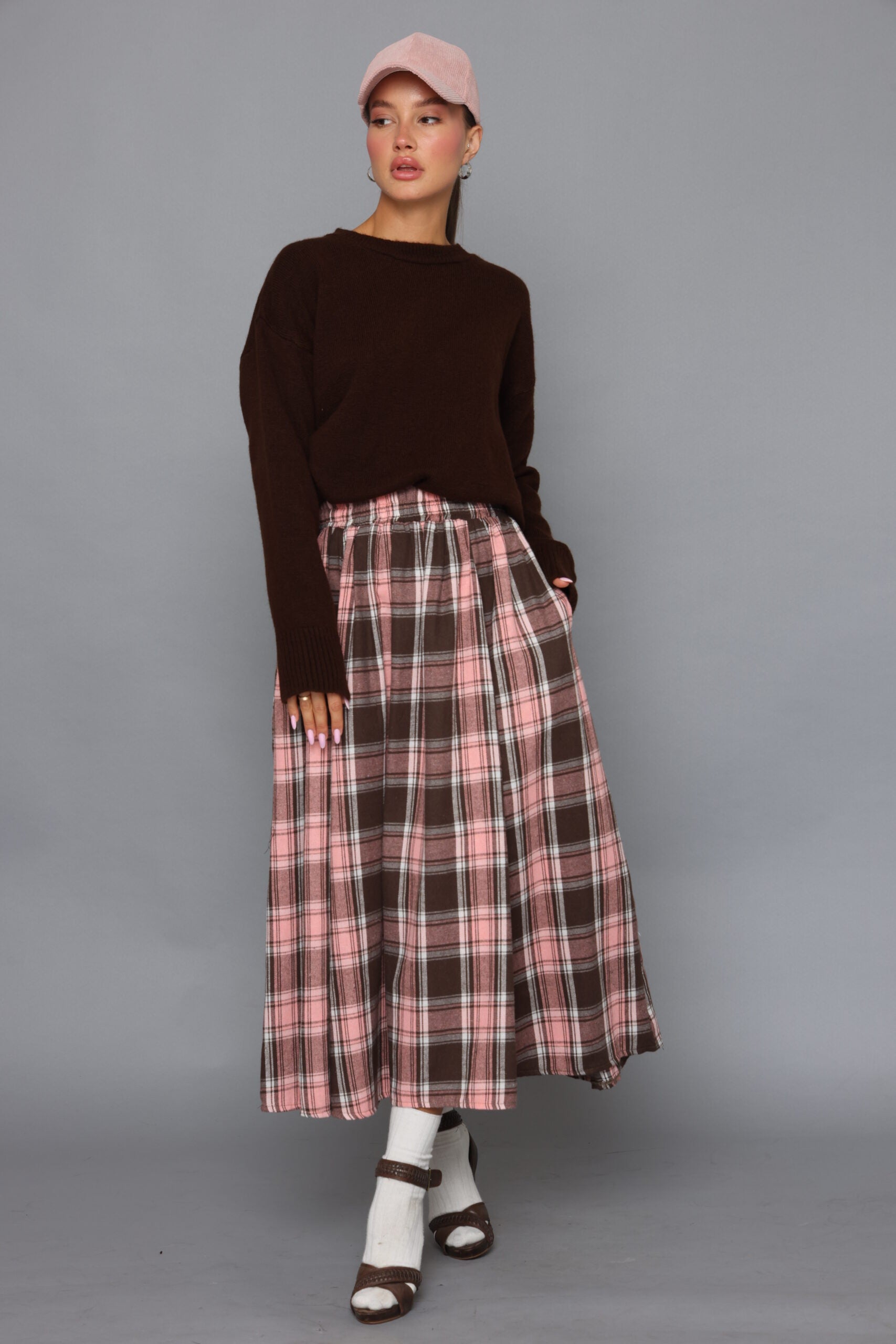 חצאית מידי משובצת