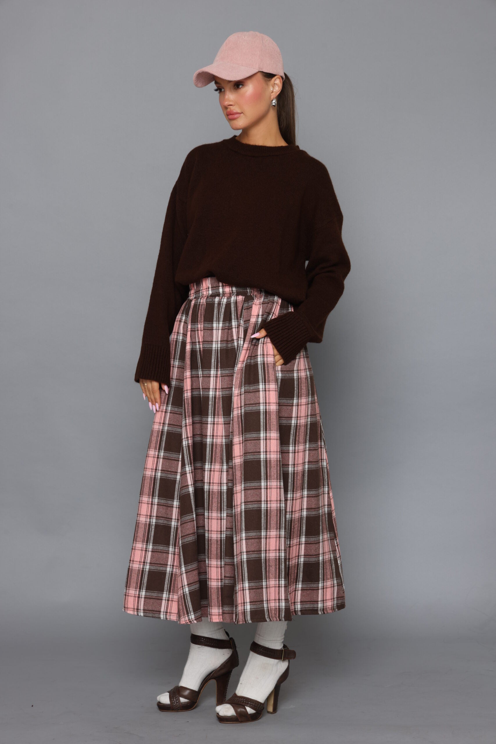 חצאית מידי משובצת