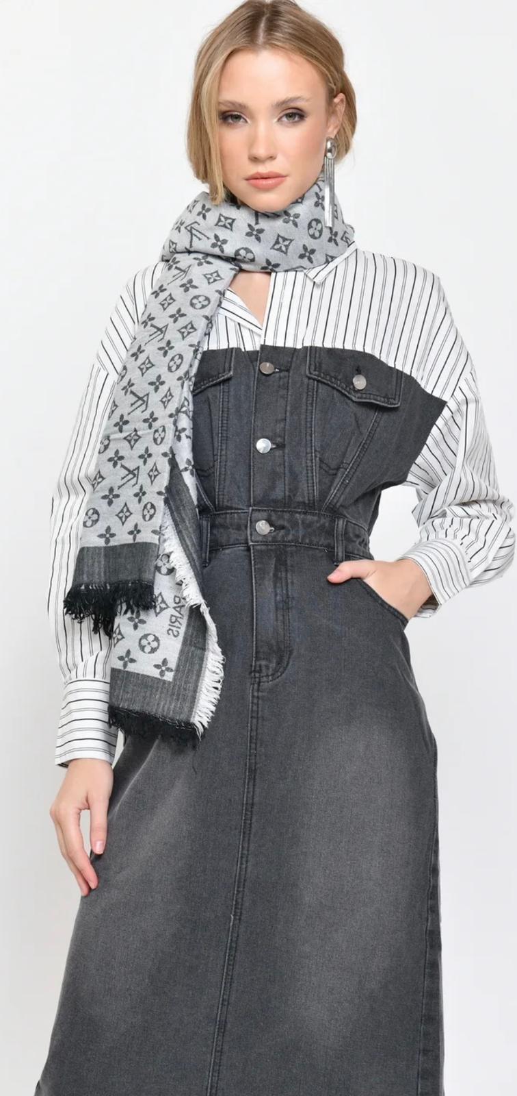 שמלה ג'ינס מחויטת בשילוב צווארון כותנה