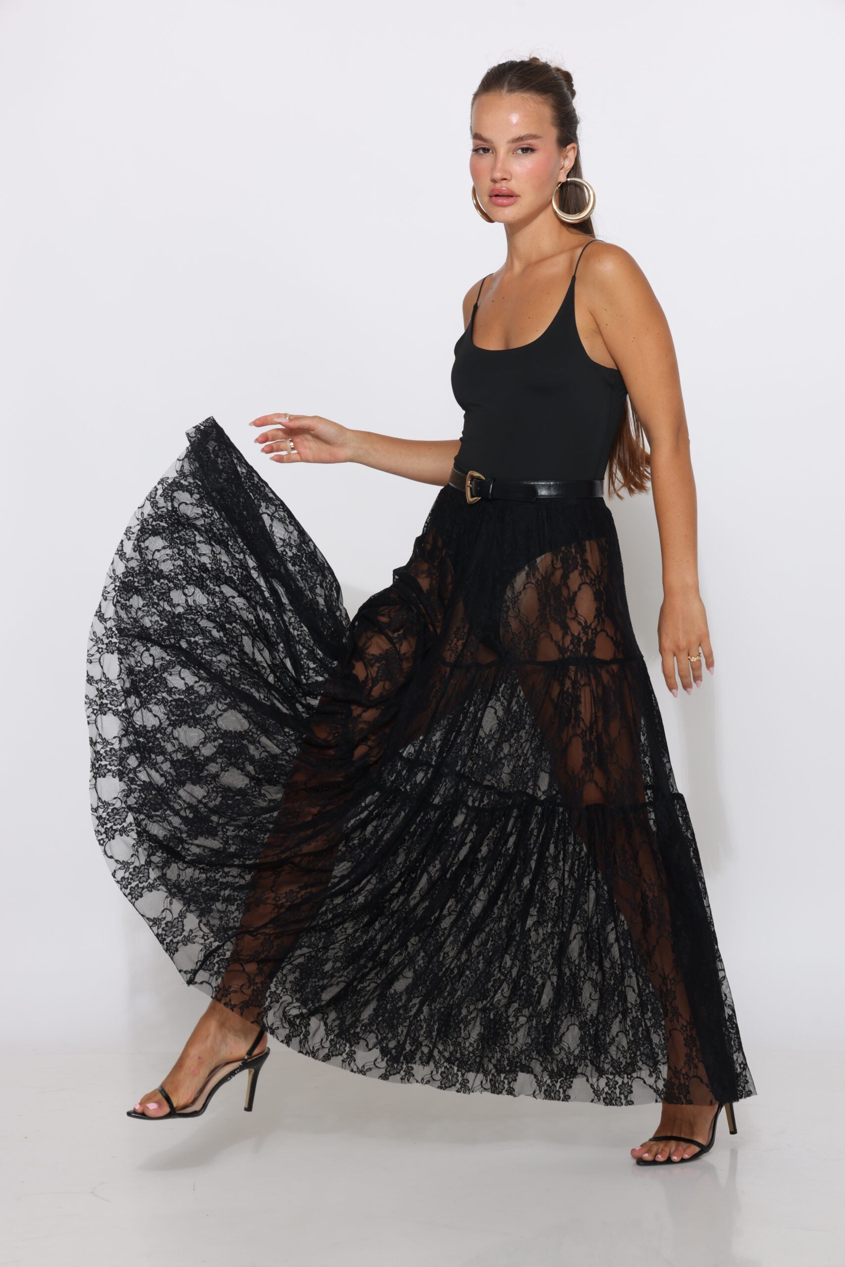 חצאית מקסי תחרה