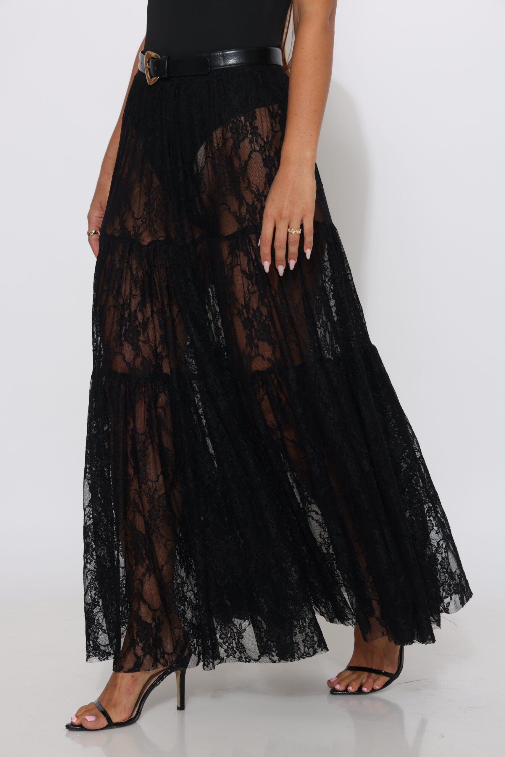 חצאית מקסי תחרה