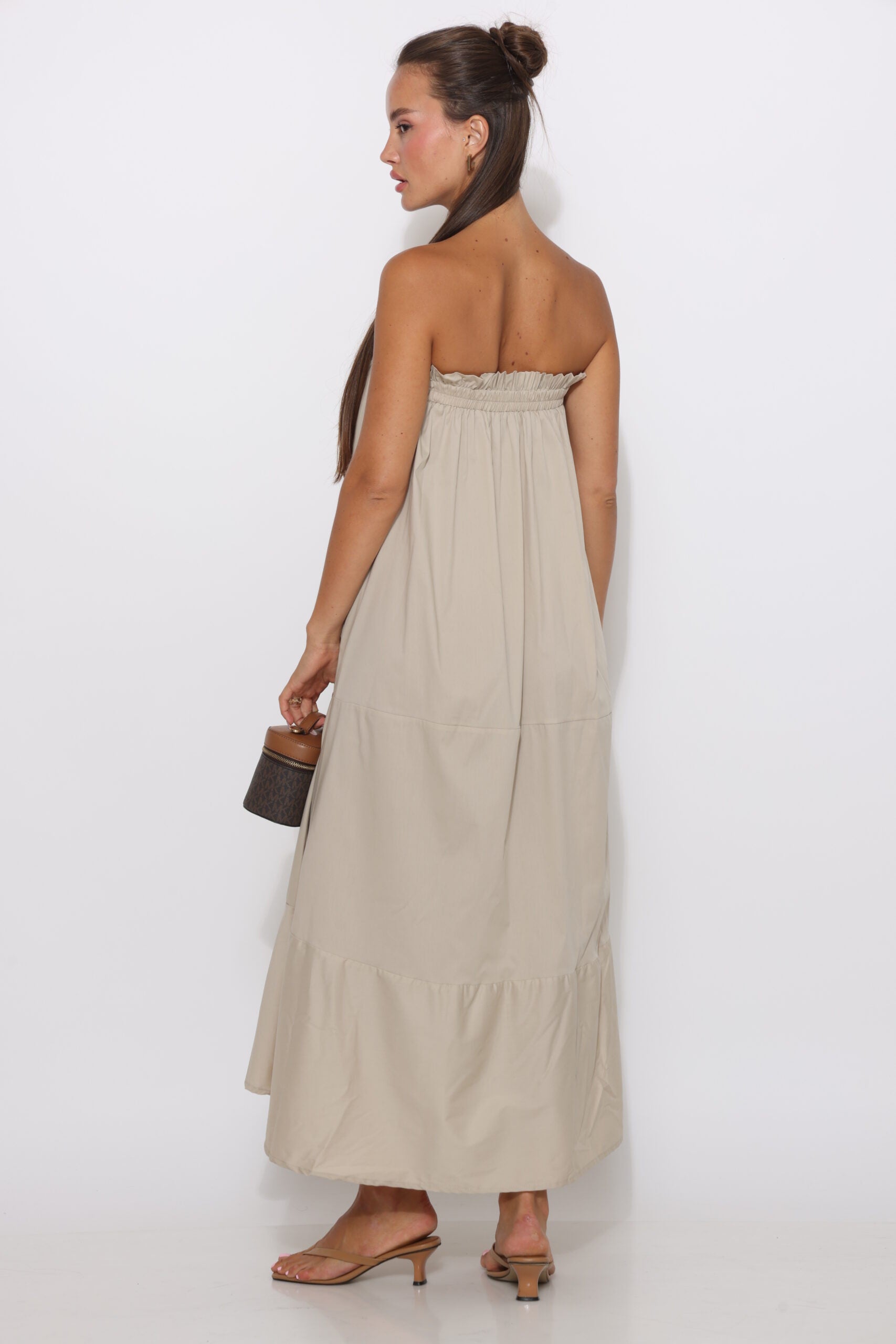 שמלת סטרפלס / חצאית