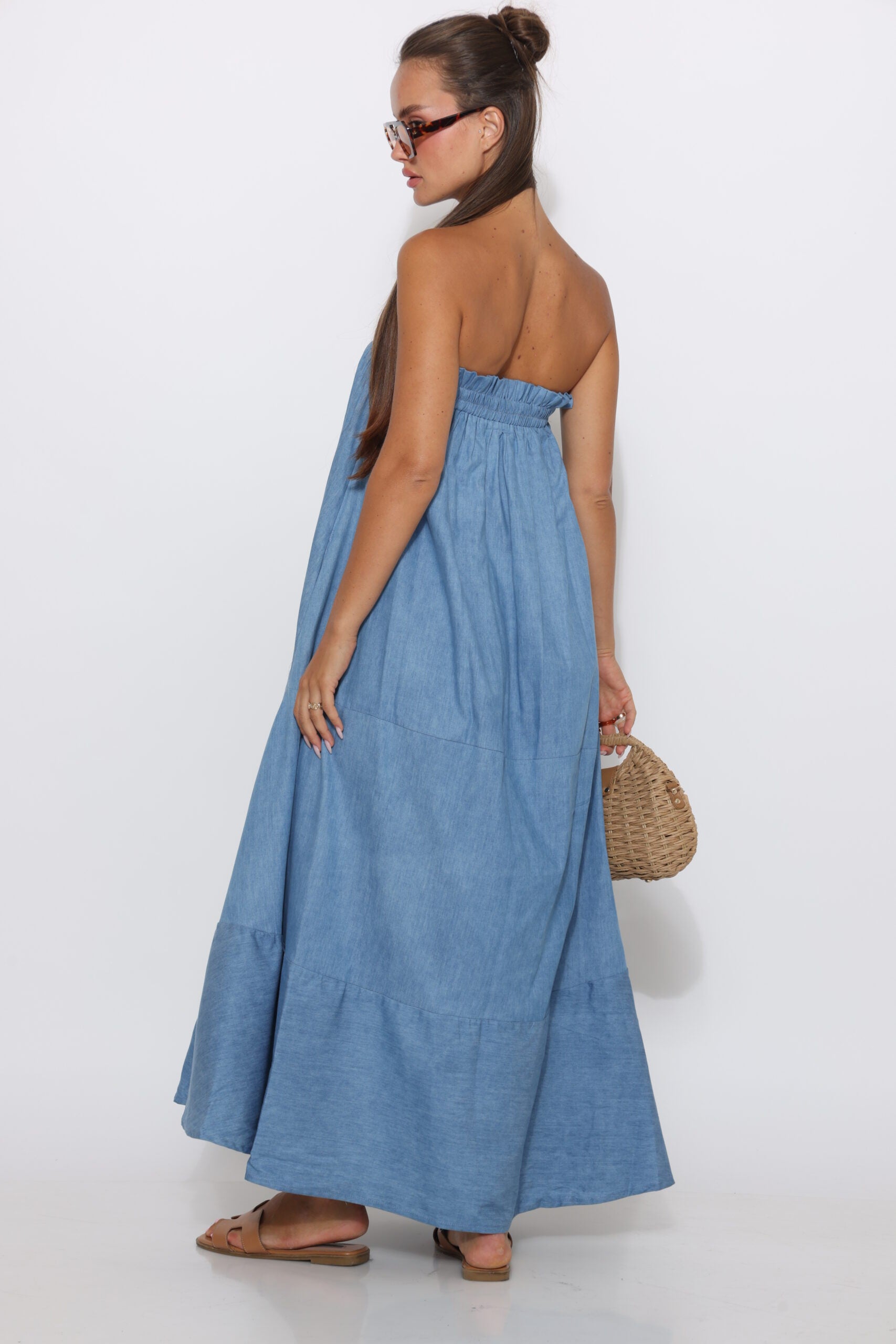 שמלת סטרפלס / חצאית