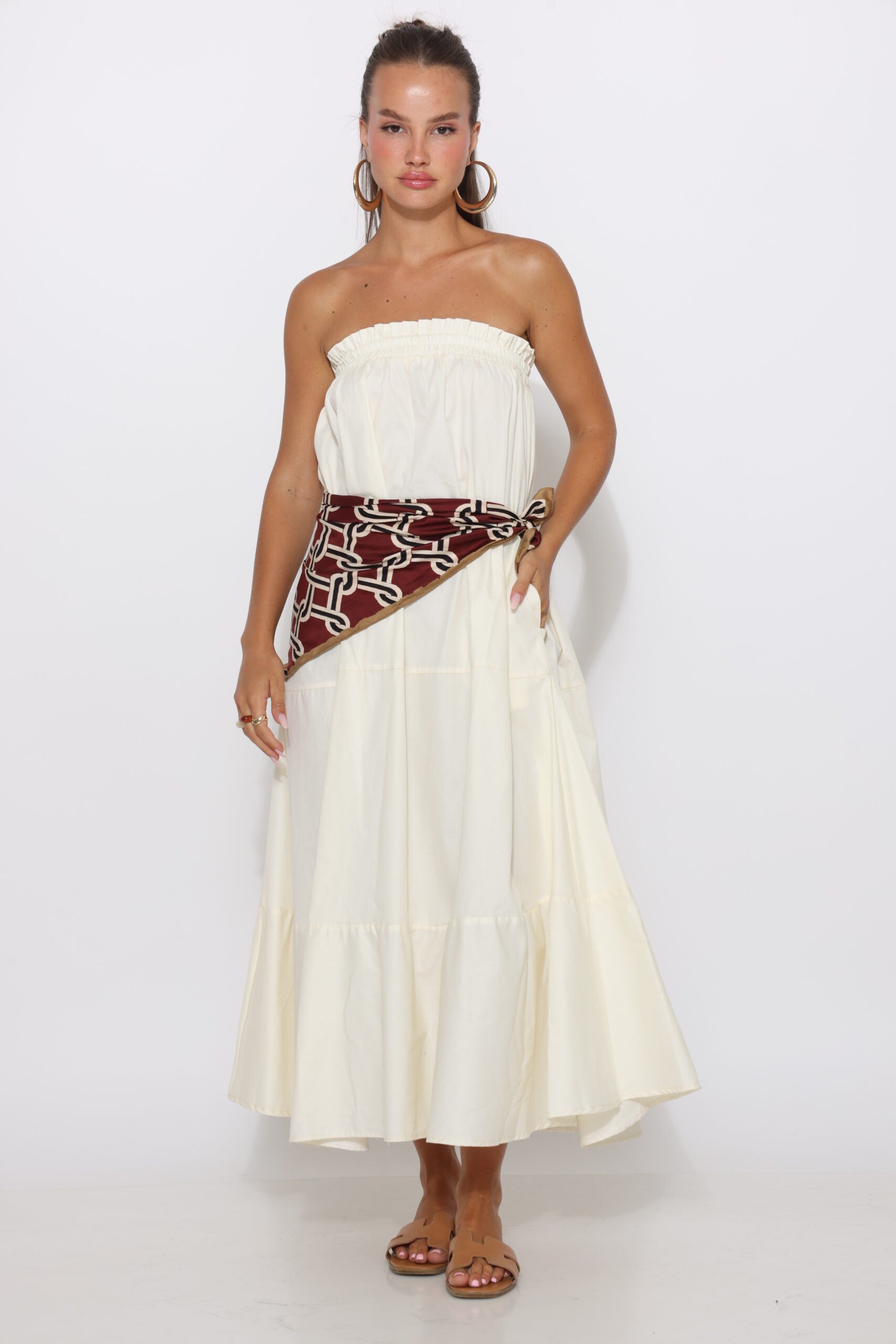 שמלת סטרפלס / חצאית